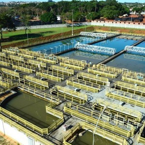 Tratamento de água para caldeiras de alta pressão